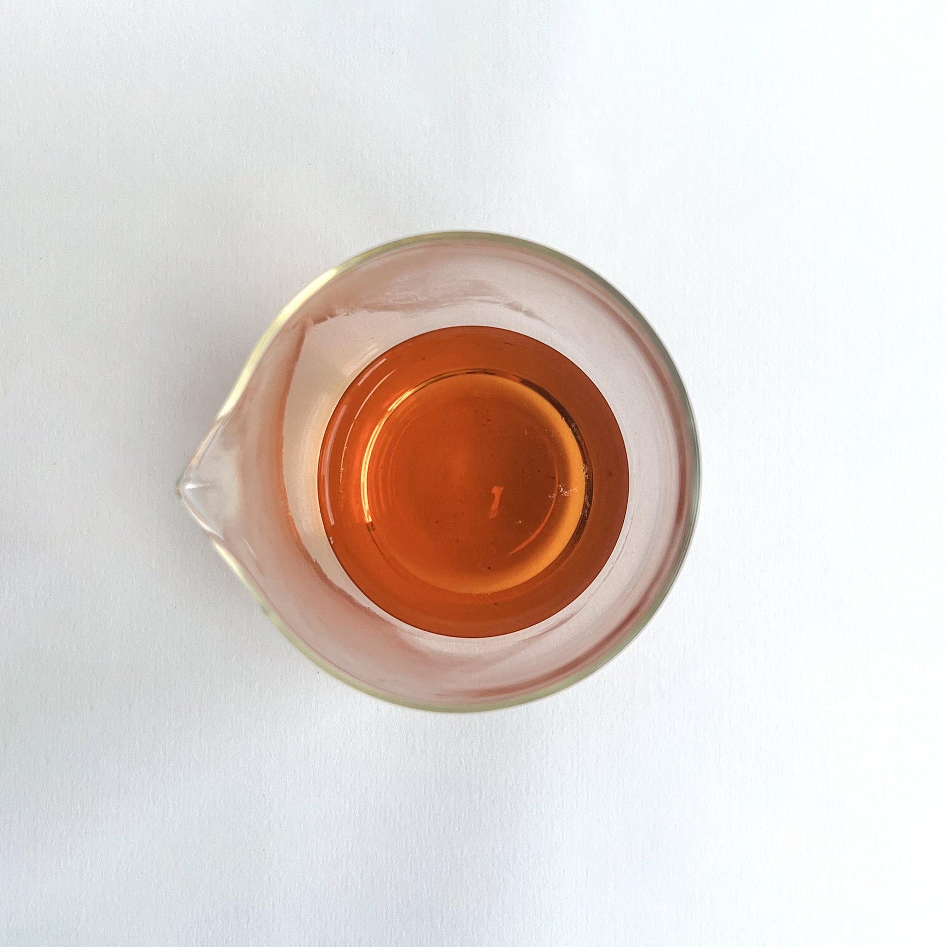 Red tea. Black tea. Beautiful tea. Rouge. Yunnan Gushu. Chinese tea